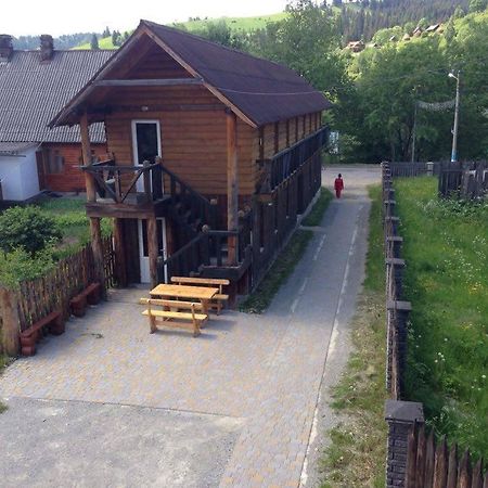 Хостел "Трутень" Vorohta Exterior foto