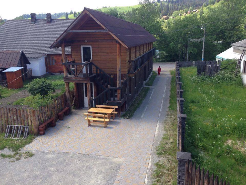 Хостел "Трутень" Vorohta Exterior foto